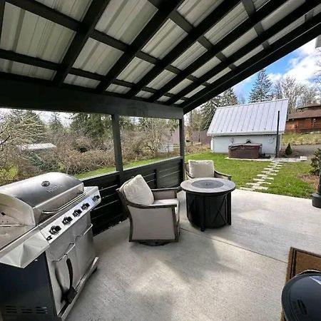 Romantic Cozy Cabin Walk To Lake Hot Tub Bikes Kayaks Grill Onalaska ภายนอก รูปภาพ