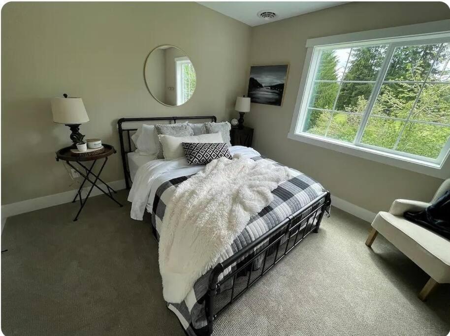 Romantic Cozy Cabin Walk To Lake Hot Tub Bikes Kayaks Grill Onalaska ภายนอก รูปภาพ