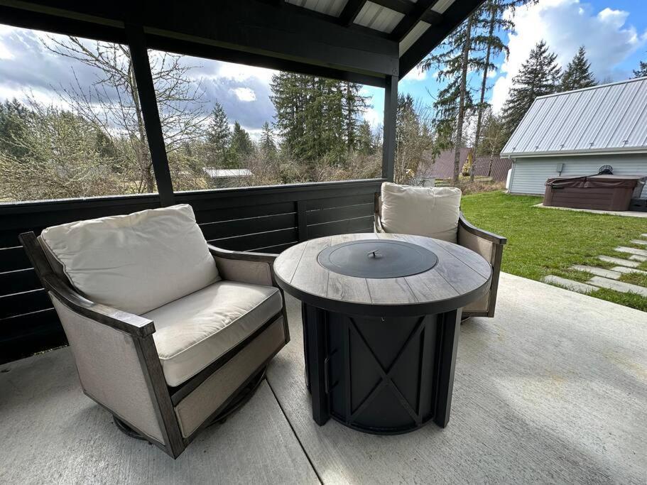 Romantic Cozy Cabin Walk To Lake Hot Tub Bikes Kayaks Grill Onalaska ภายนอก รูปภาพ